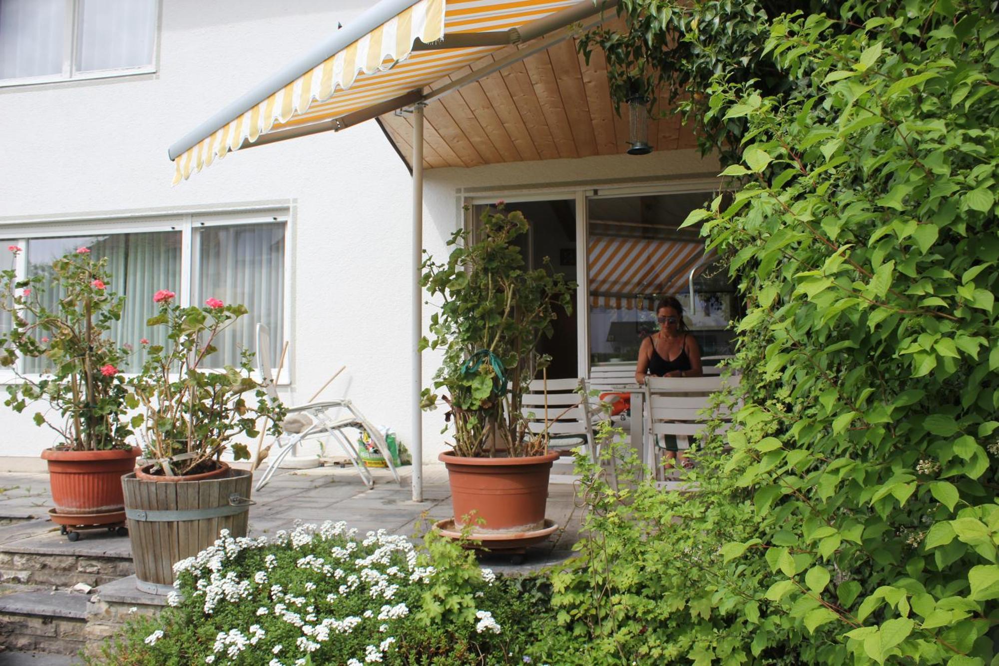 Estelada Boarding Houses Oberhaching Exterior photo