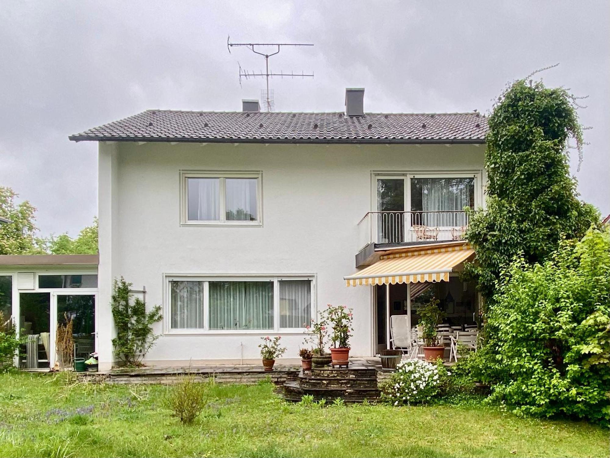 Estelada Boarding Houses Oberhaching Exterior photo